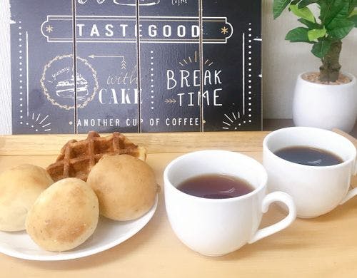 【無料の軽朝食付】