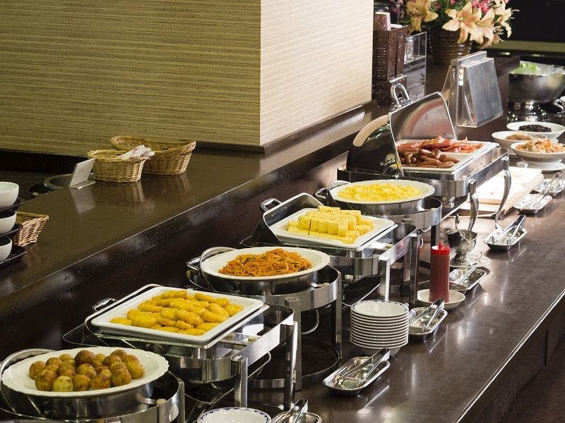 อาหารเช้าแบบบุฟเฟ่ต์