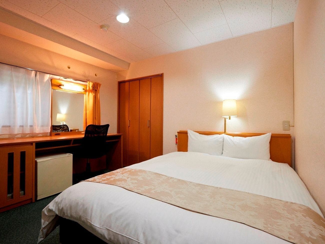 【Bilik】Katil double lebar 140cm dengan almari