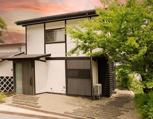 【離れ・メゾネット】かけ流し温泉付ツイン