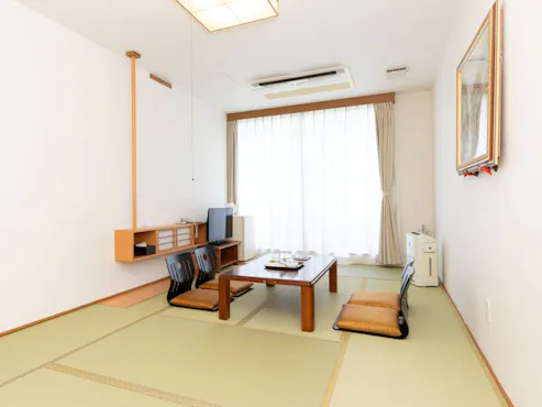 *【Mountain-Side Japanese-Style Room (Example)】