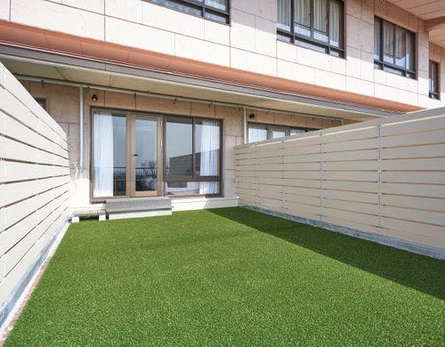 テラス付でわんちゃんと遊べます。