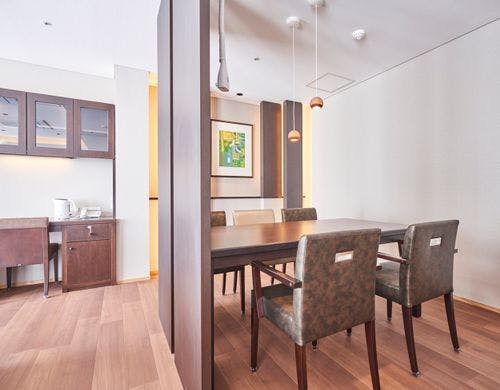 広いベットで快適です。