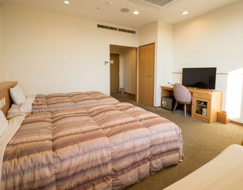 【本館】ツイン　窓側向き