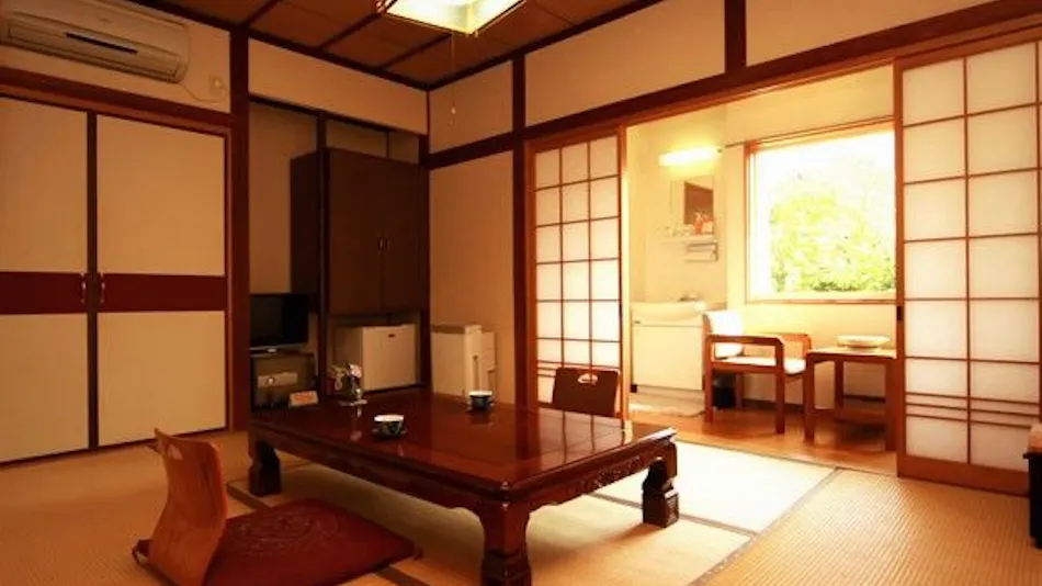 Hana Ryokan Iwatoya