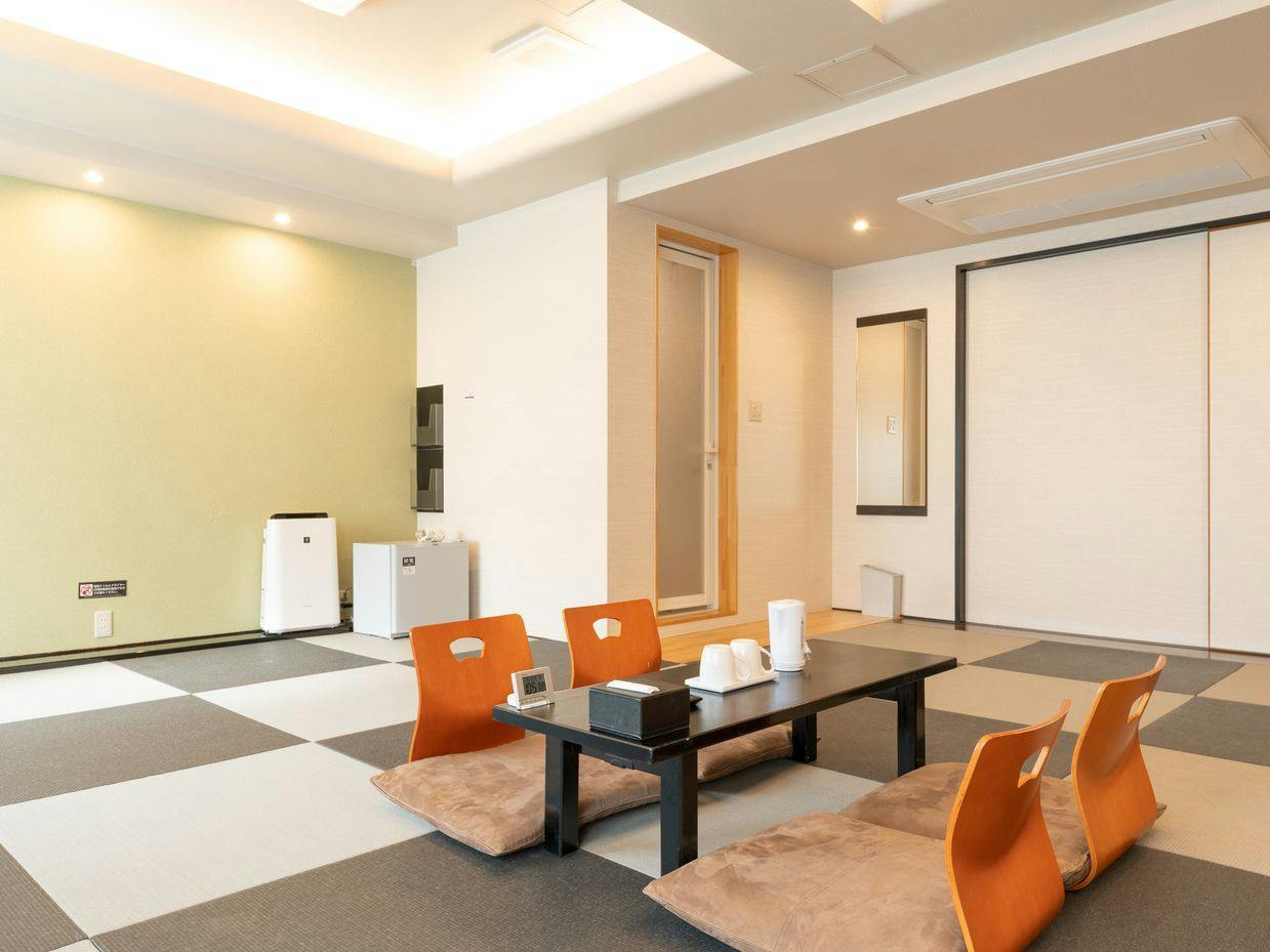 Tabist S. Hyde Park Hotel Koga Station Front