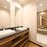 Bilik mandi (Keluarga 5 katil)