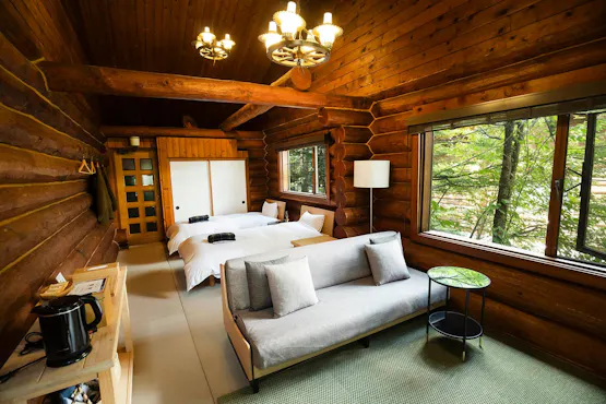 【บ้านไม้】เตียงคู่