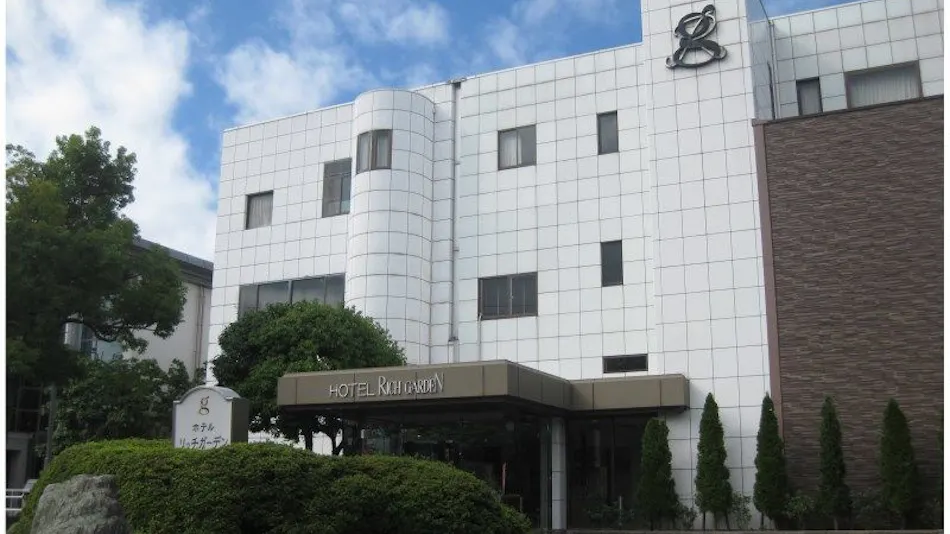Hotel Rich Garden
