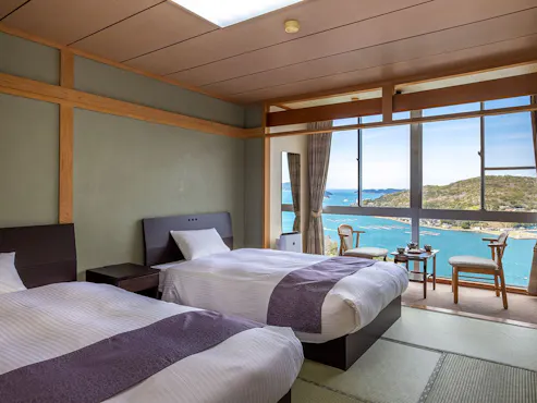 Japanese-style room with twin beds, 10 tatami mats.