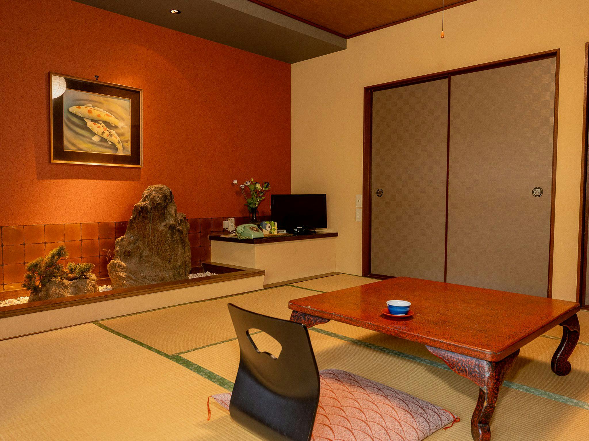 Relaxing In-Room Dining and Free-Flowing Hot Springs Inn Yudanaka Onsen Yasushirokan