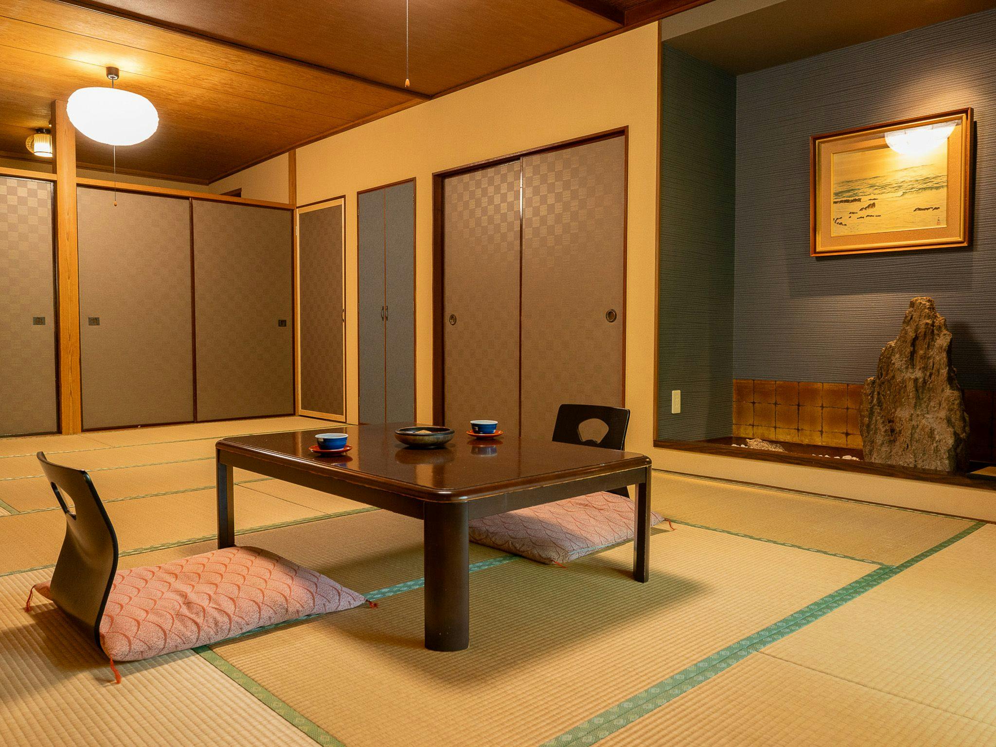 Relaxing In-Room Dining and Free-Flowing Hot Springs Inn Yudanaka Onsen Yasushirokan