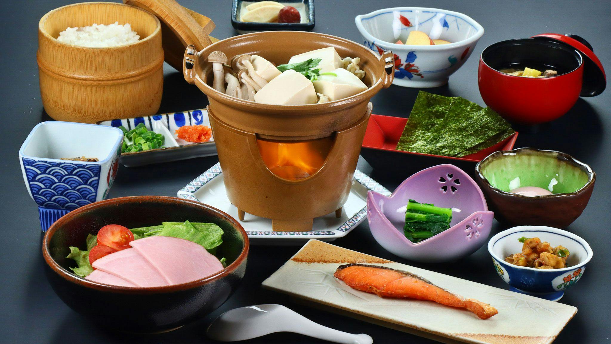 Relaxing In-Room Dining and Free-Flowing Hot Springs Inn Yudanaka Onsen Yasushirokan