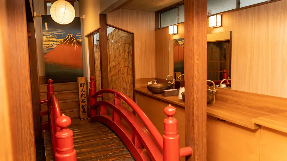Relaxing In-Room Dining and Free-Flowing Hot Springs Inn Yudanaka Onsen Yasushirokan