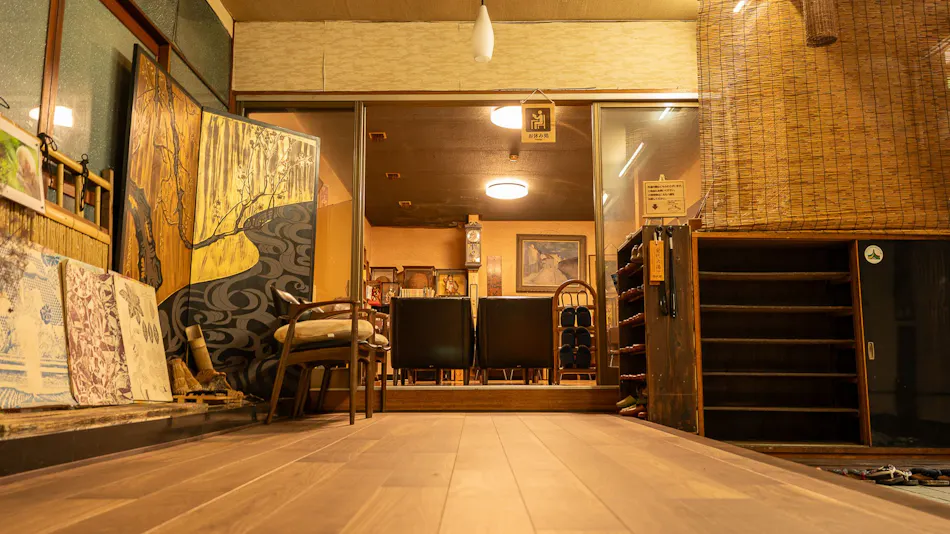 Relaxing In-Room Dining and Free-Flowing Hot Springs Inn Yudanaka Onsen Yasushirokan