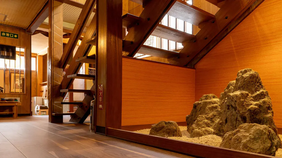Relaxing In-Room Dining and Free-Flowing Hot Springs Inn Yudanaka Onsen Yasushirokan