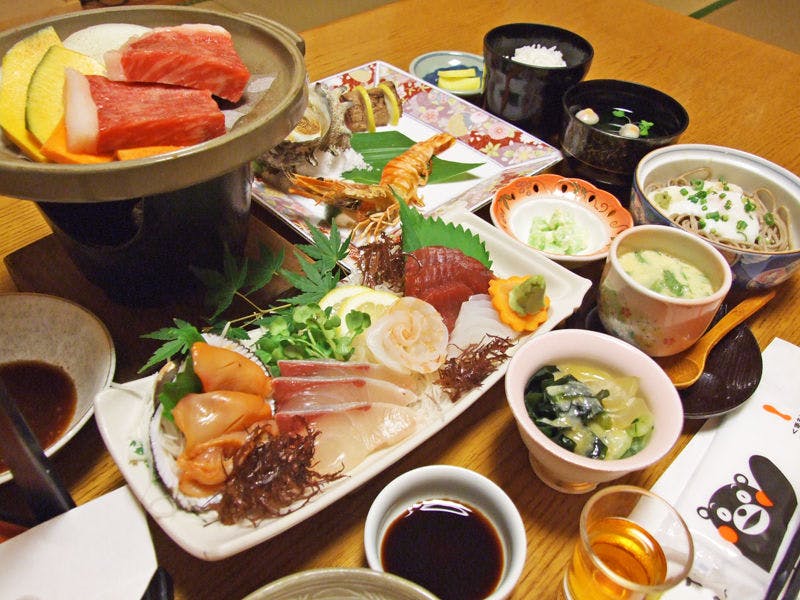 ใช้วัตถุดิบจากทะเลของอามาคุสะอย่างเต็มที่.