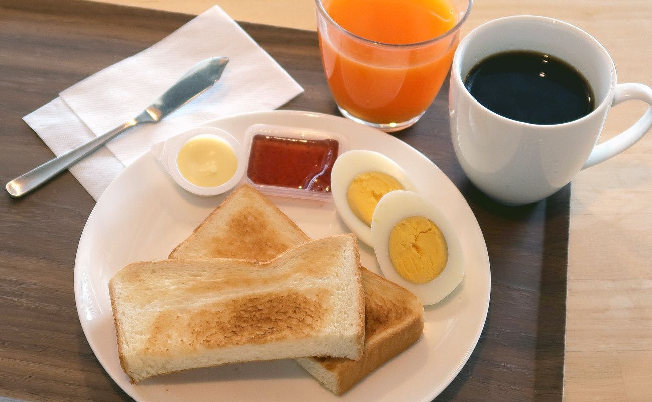 무료 가벼운 아침 식사 (2024년 4월부터)