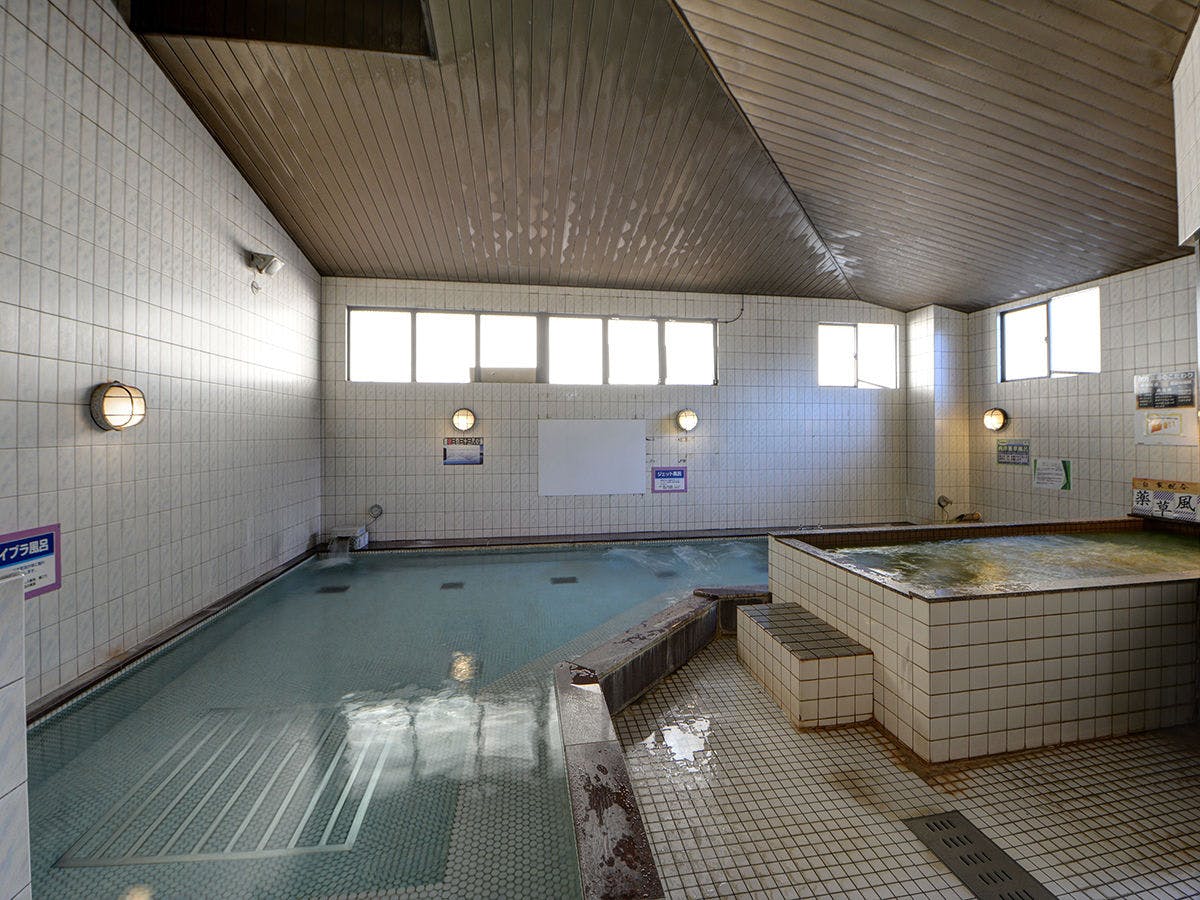 Pemandian umum besar