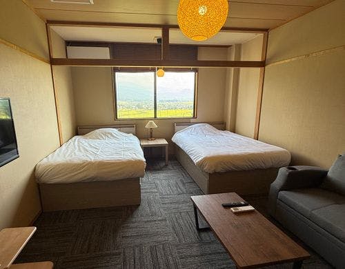 新セミダブルツイン（シャワー・トイレ付）