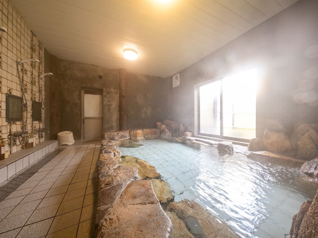 카와타나 100% 천연 온천, 원천에서 직접 흐릅니다.