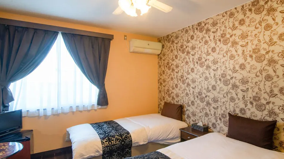 Manazuru Pension Alhambra