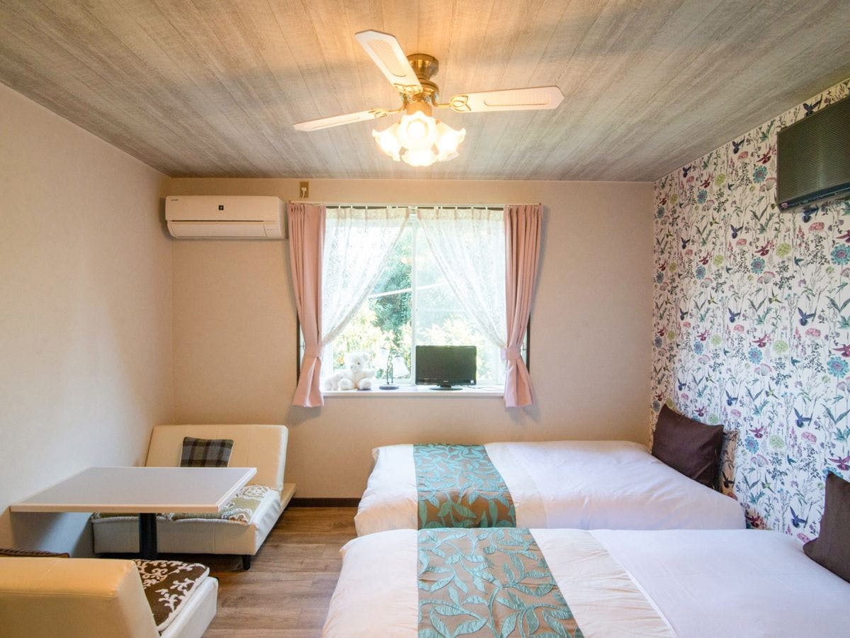 Manazuru Pension Alhambra