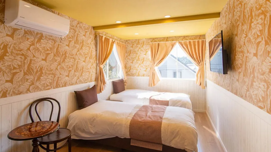 Manazuru Pension Alhambra