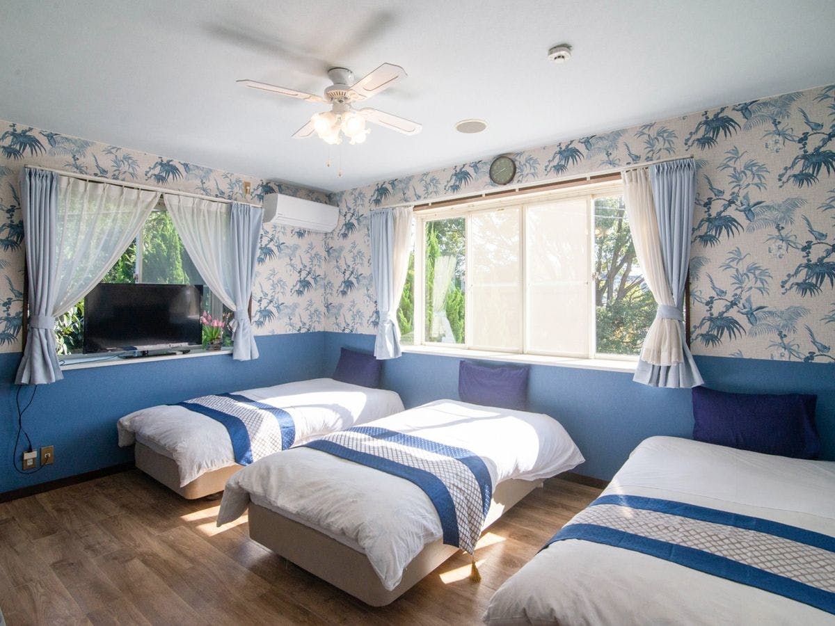 Manazuru Pension Alhambra