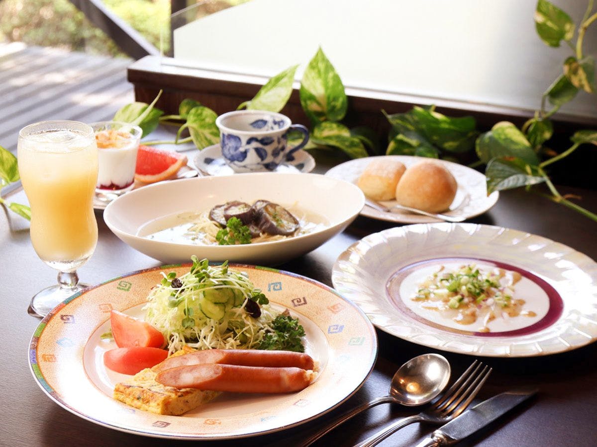 Manazuru Pension Alhambra