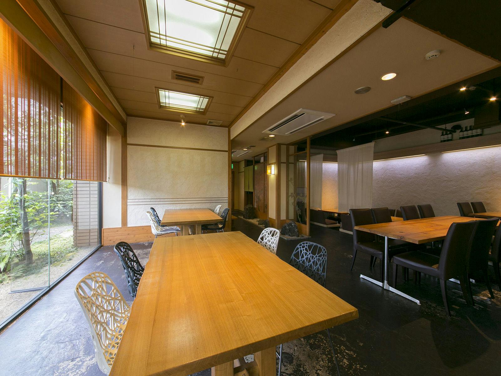 โรงอาหารเก็นกิ 'WAKUya'