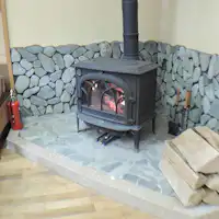 *【1층 벽난로가 있는 홀】