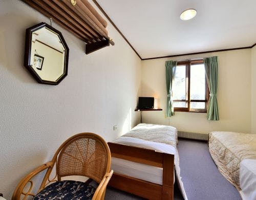 【洋室】ツイン（バストイレ付き）