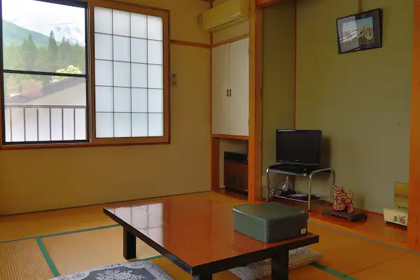 ห้องสไตล์ญี่ปุ่น 6 เสื่อทาทามิ (ตัวอย่างห้องพัก)