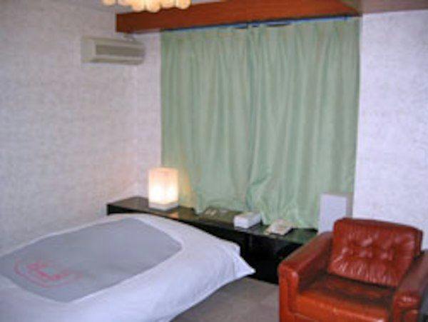 Single room with bath and toilet