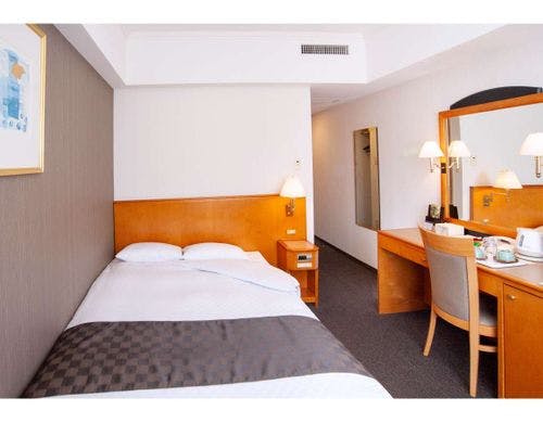 スタンダードダブル（18平米）