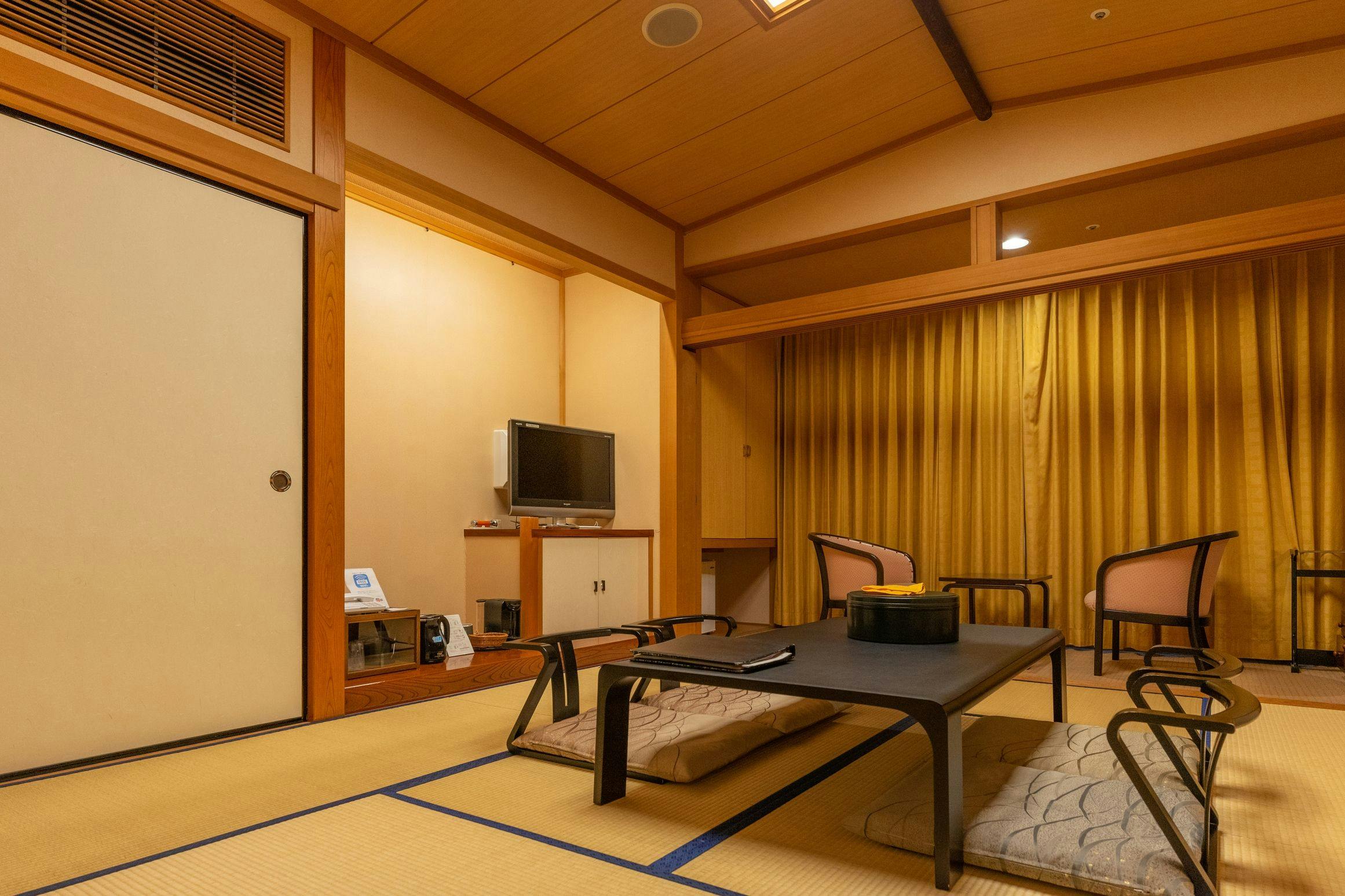 Royal Tainai Park Hotel