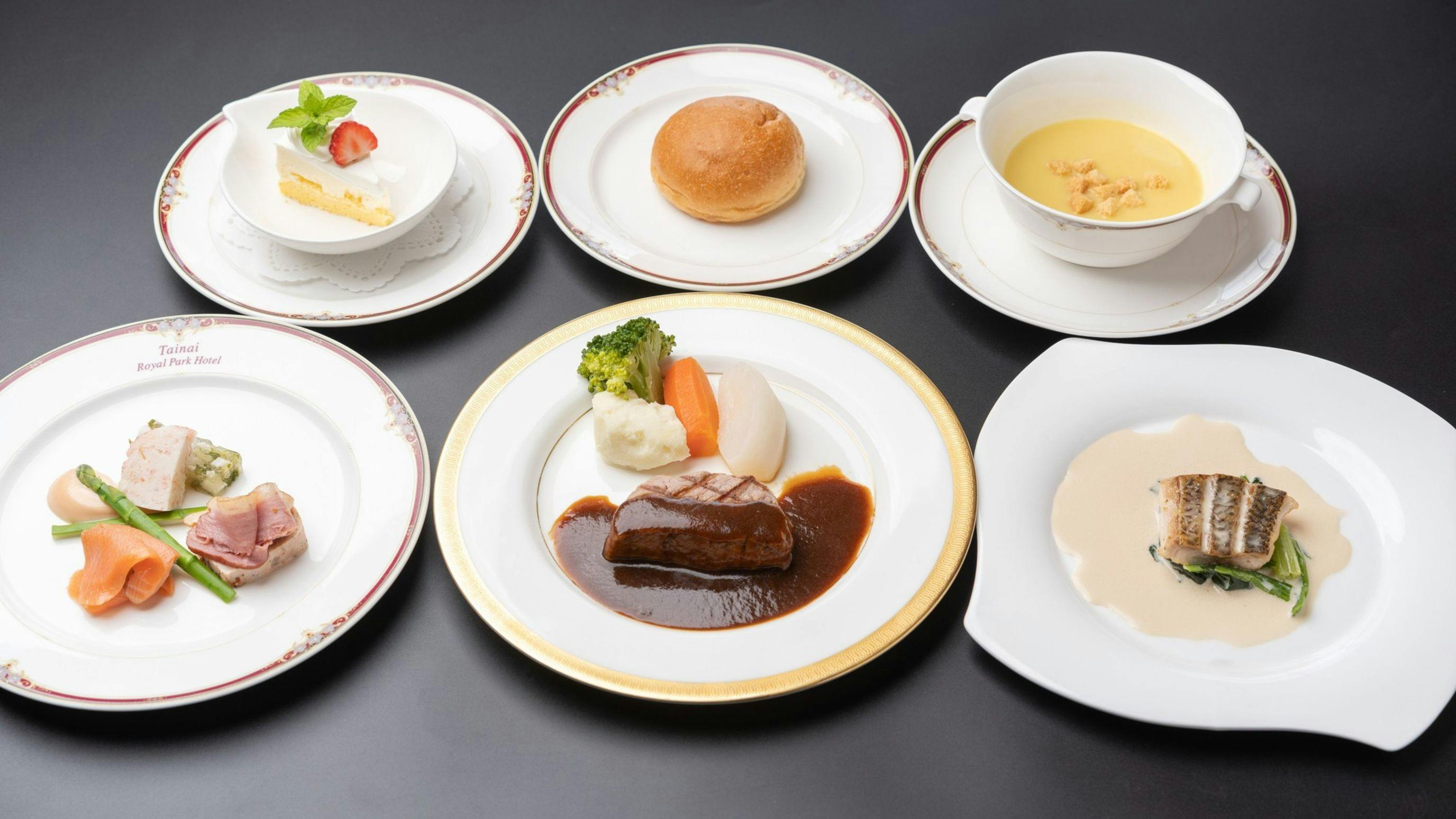Royal Tainai Park Hotel