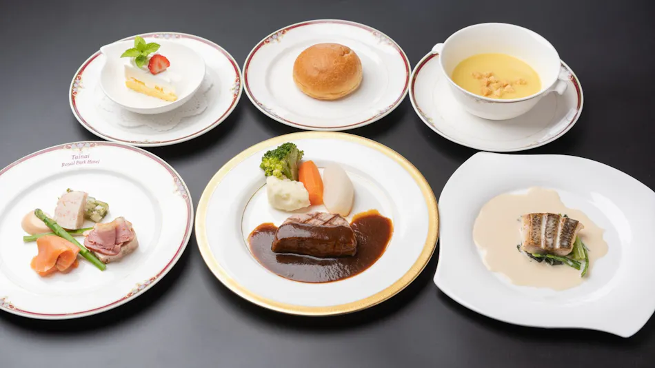 Royal Tainai Park Hotel