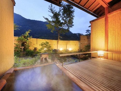 【露天風呂付き客室】和室8畳の露天風呂