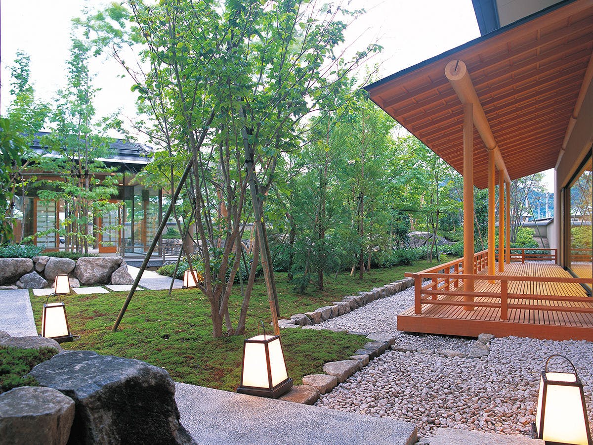 Iizaka Onsen Surikamitei Ootori