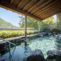 บ่อน้ำพุร้อนกลางแจ้ง