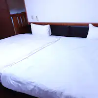 ร้านหมายเลข 1 ประเภทปกติ / ห้องนอน