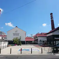 - Taman Sejarah Saijō (Sekitar 5 menit berjalan kaki dari Akomodasi)