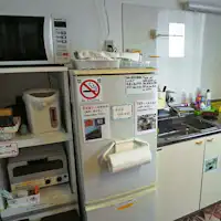 ・Gedung utama: Ruang obrolan sekaligus dapur tamu