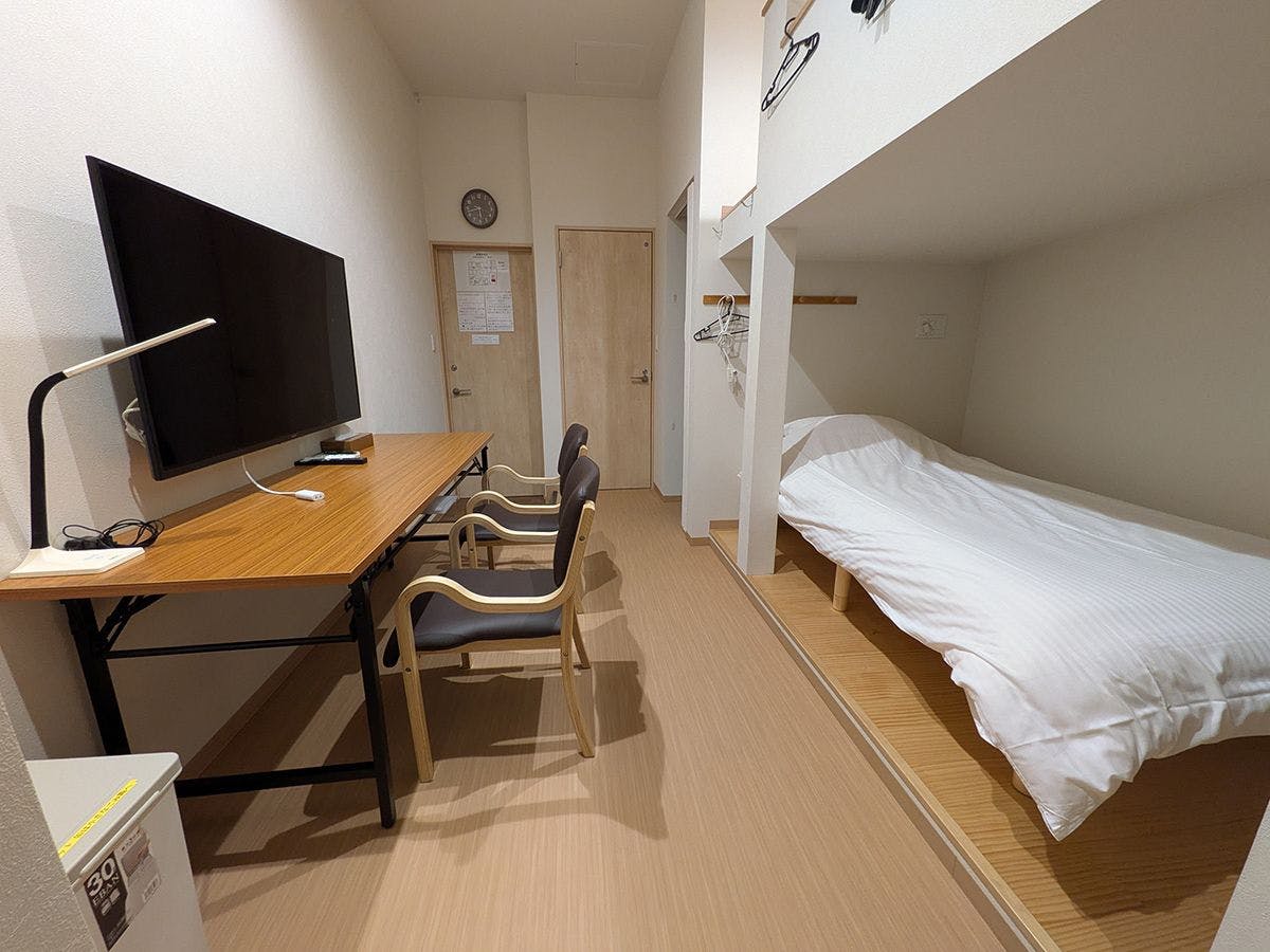 Hiroshima Saijo Station Front Youth Hostel