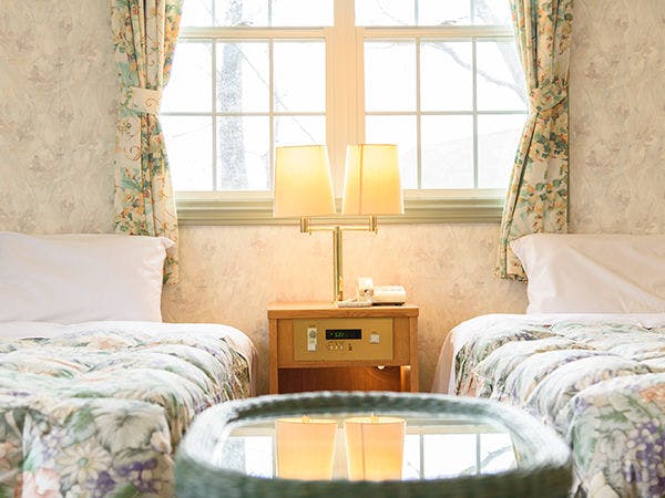 【อาคารเสริมที่สอง - ห้องเตียงคู่】