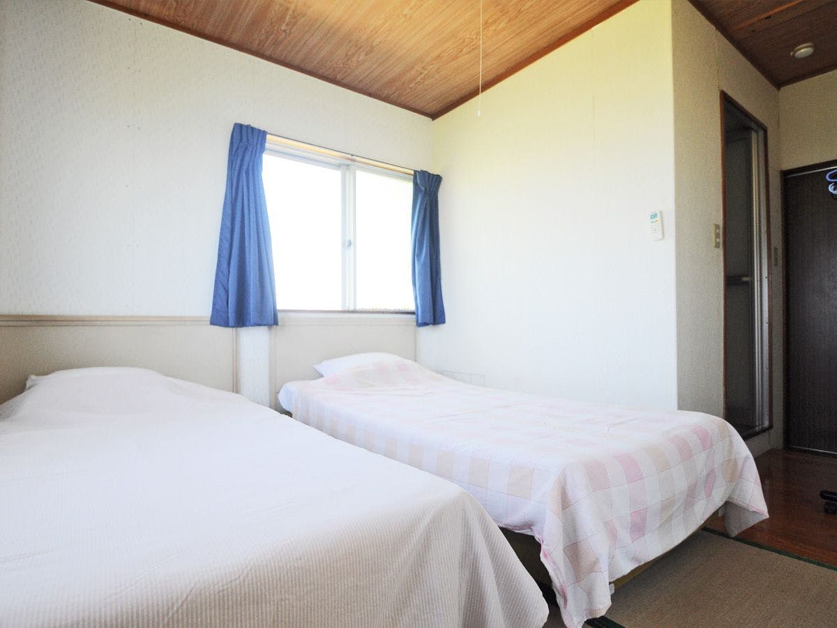 【Connecting Room (dengan Kamar Mandi & Toilet)】