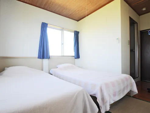 【Connecting Room (dengan Kamar Mandi & Toilet)】