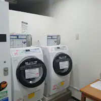 ร้านซักผ้าหยอดเหรียญ